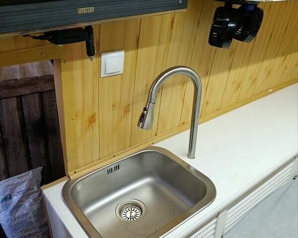 Зеленый Фольксваген ЛТ, объемом двигателя 2.38 л и пробегом 480 тыс. км за 7500 $, фото 9 на Automoto.ua