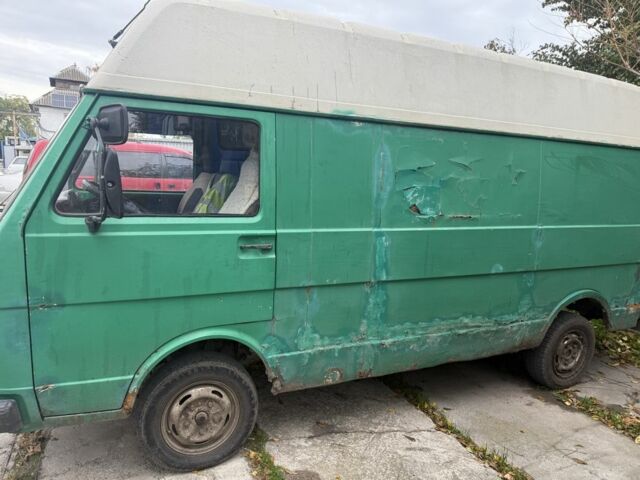 Зелений Фольксваген ЛТ, об'ємом двигуна 2.4 л та пробігом 200 тис. км за 500 $, фото 1 на Automoto.ua