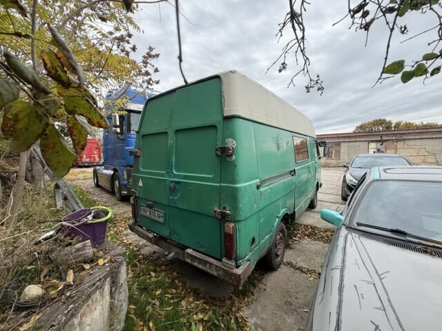 Зелений Фольксваген ЛТ, об'ємом двигуна 2.4 л та пробігом 200 тис. км за 500 $, фото 3 на Automoto.ua