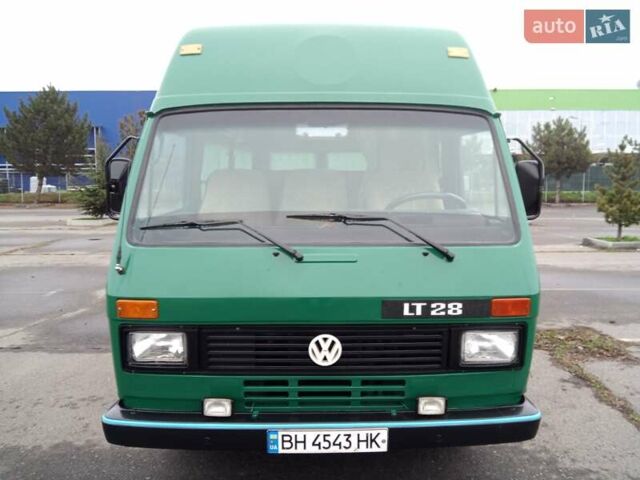 Зеленый Фольксваген ЛТ, объемом двигателя 2.4 л и пробегом 500 тыс. км за 2700 $, фото 1 на Automoto.ua