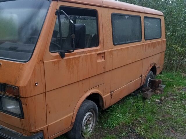 Помаранчевий Фольксваген ЛТ, об'ємом двигуна 0 л та пробігом 350 тис. км за 800 $, фото 2 на Automoto.ua