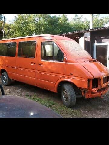 Помаранчевий Фольксваген ЛТ, об'ємом двигуна 2.46 л та пробігом 320 тис. км за 6700 $, фото 1 на Automoto.ua