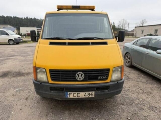 Оранжевый Фольксваген ЛТ, объемом двигателя 2.5 л и пробегом 400 тыс. км за 3800 $, фото 1 на Automoto.ua