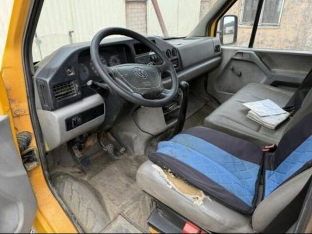 Оранжевый Фольксваген ЛТ, объемом двигателя 2.5 л и пробегом 400 тыс. км за 3800 $, фото 5 на Automoto.ua