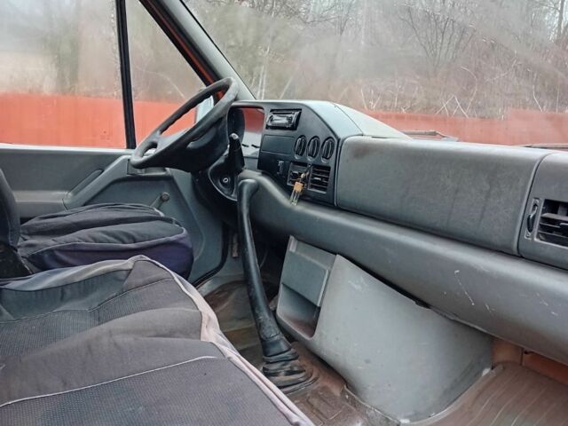 Оранжевый Фольксваген ЛТ, объемом двигателя 2.5 л и пробегом 380 тыс. км за 4650 $, фото 7 на Automoto.ua