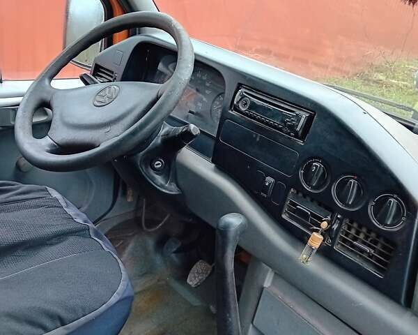 Помаранчевий Фольксваген ЛТ, об'ємом двигуна 2.46 л та пробігом 380 тис. км за 4650 $, фото 4 на Automoto.ua