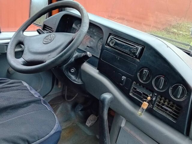 Оранжевый Фольксваген ЛТ, объемом двигателя 2.5 л и пробегом 380 тыс. км за 4650 $, фото 6 на Automoto.ua