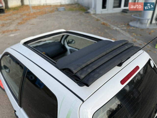 Белый Фольксваген Лупо, объемом двигателя 1 л и пробегом 187 тыс. км за 2700 $, фото 3 на Automoto.ua