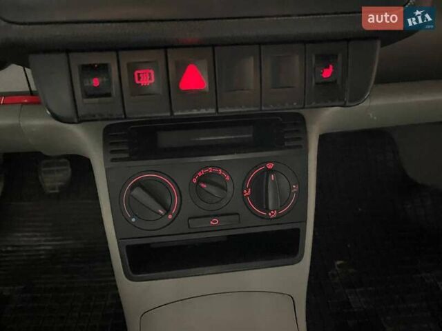 Красный Фольксваген Лупо, объемом двигателя 1 л и пробегом 313 тыс. км за 2400 $, фото 10 на Automoto.ua