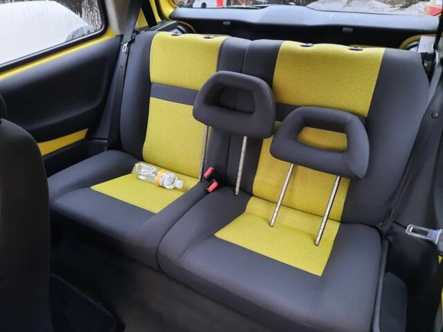 Желтый Фольксваген Лупо, объемом двигателя 1.4 л и пробегом 150 тыс. км за 2800 $, фото 3 на Automoto.ua