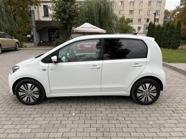 Фольксваген Мультиван 2013 в Каменце-Подольском на Automoto.ua Белый Фольксваген Мультиван, объемом двигателя 0 л и пробегом 150 тыс. км за 5999 $, фото 8 на Automoto.ua