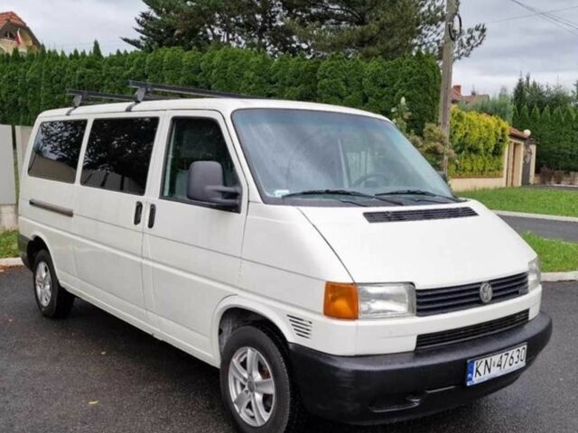 Фольксваген Мультиван 2001 в Ивано-Франковске на Automoto.ua Белый Фольксваген Мультиван, объемом двигателя 2.5 л и пробегом 217 тыс. км за 1800 $, фото 1 на Automoto.ua
