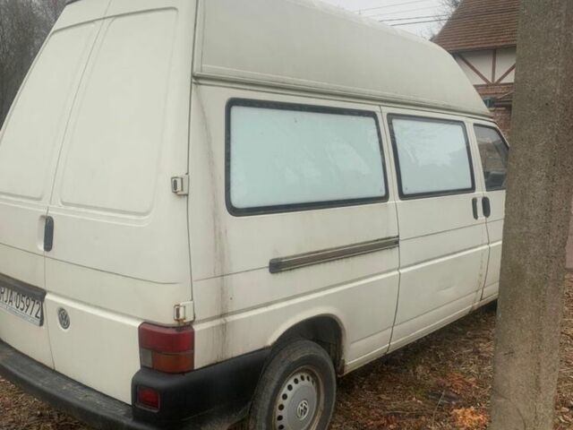 Белый Фольксваген Мультиван, объемом двигателя 0 л и пробегом 350 тыс. км за 2800 $, фото 4 на Automoto.ua