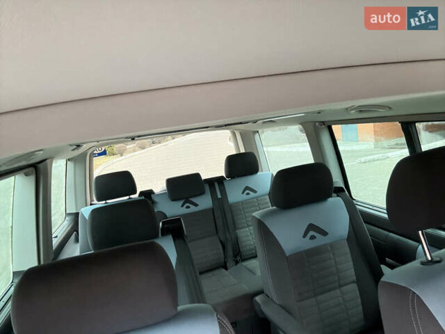 Белый Фольксваген Мультиван, объемом двигателя 1.9 л и пробегом 286 тыс. км за 10900 $, фото 12 на Automoto.ua