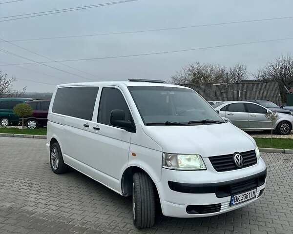 Белый Фольксваген Мультиван, объемом двигателя 1.9 л и пробегом 300 тыс. км за 6999 $, фото 26 на Automoto.ua