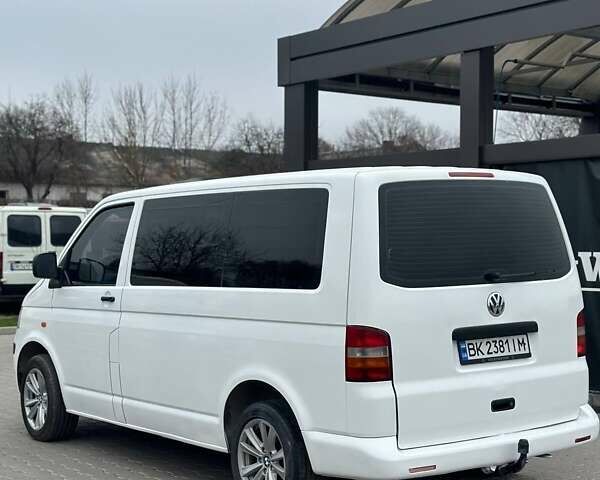 Белый Фольксваген Мультиван, объемом двигателя 1.9 л и пробегом 300 тыс. км за 6999 $, фото 8 на Automoto.ua