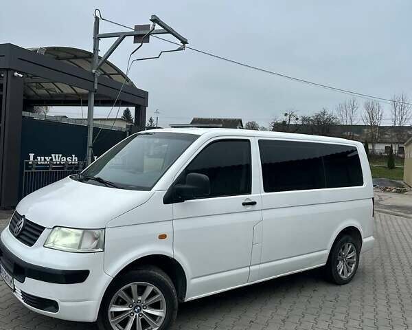 Белый Фольксваген Мультиван, объемом двигателя 1.9 л и пробегом 300 тыс. км за 6999 $, фото 24 на Automoto.ua