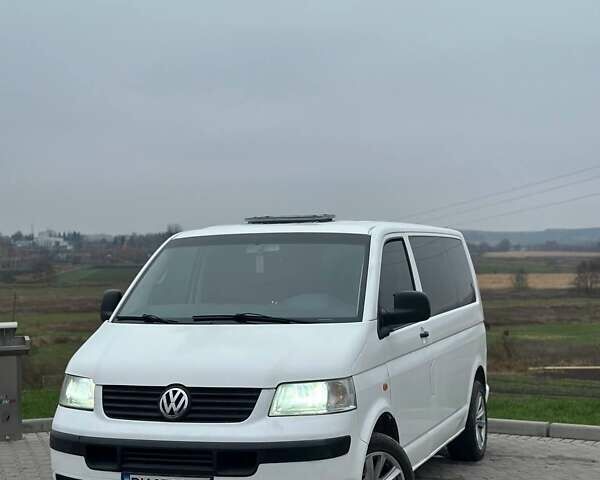 Белый Фольксваген Мультиван, объемом двигателя 1.9 л и пробегом 300 тыс. км за 6999 $, фото 21 на Automoto.ua