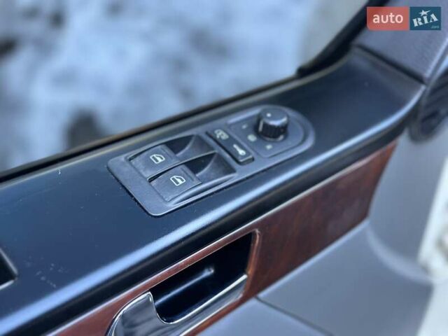 Белый Фольксваген Мультиван, объемом двигателя 2.5 л и пробегом 200 тыс. км за 13999 $, фото 32 на Automoto.ua