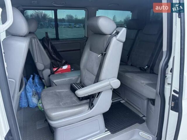 Білий Фольксваген Мультиван, об'ємом двигуна 2.46 л та пробігом 289 тис. км за 13500 $, фото 27 на Automoto.ua