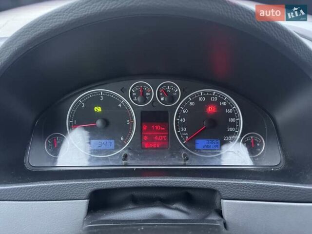 Білий Фольксваген Мультиван, об'ємом двигуна 2.46 л та пробігом 289 тис. км за 13500 $, фото 11 на Automoto.ua