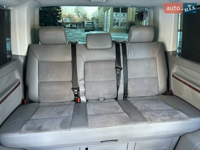 Белый Фольксваген Мультиван, объемом двигателя 2.5 л и пробегом 200 тыс. км за 13999 $, фото 38 на Automoto.ua