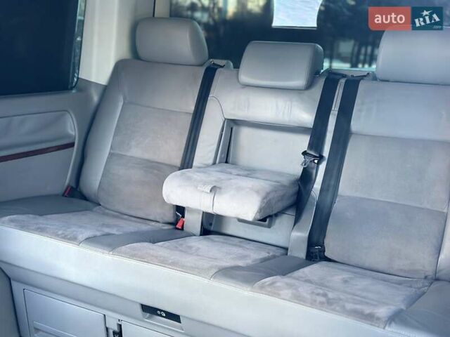 Белый Фольксваген Мультиван, объемом двигателя 2.5 л и пробегом 200 тыс. км за 13999 $, фото 19 на Automoto.ua