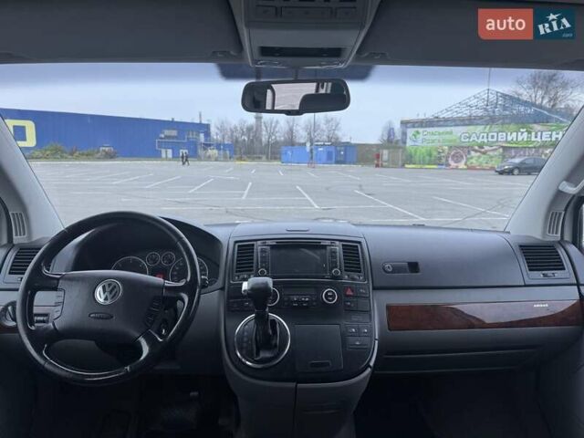 Білий Фольксваген Мультиван, об'ємом двигуна 2.46 л та пробігом 289 тис. км за 13500 $, фото 13 на Automoto.ua