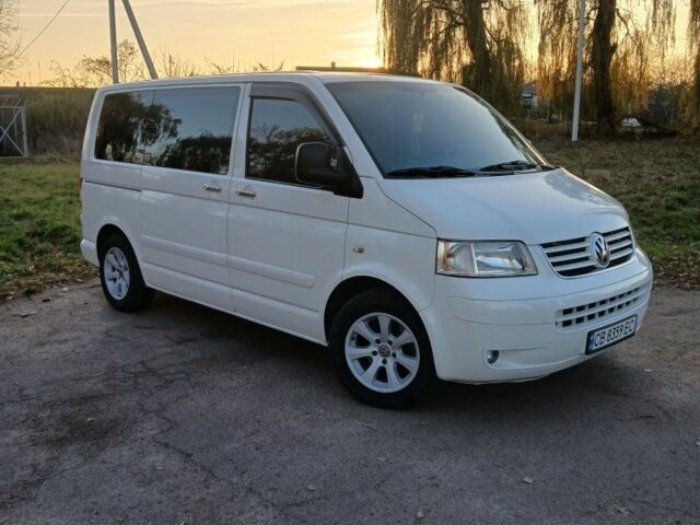 Фольксваген Мультиван 2008 в Нежине на Automoto.ua Белый Фольксваген Мультиван, объемом двигателя 2.5 л и пробегом 330 тыс. км за 10000 $, фото 5 на Automoto.ua