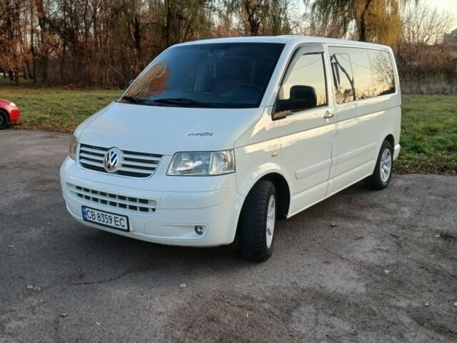 Фольксваген Мультиван 2008 в Нежине на Automoto.ua Белый Фольксваген Мультиван, объемом двигателя 2.5 л и пробегом 330 тыс. км за 10000 $, фото 4 на Automoto.ua