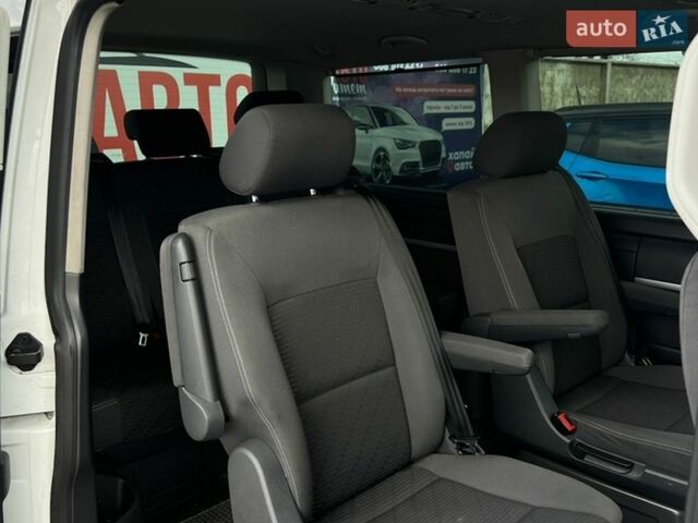 Білий Фольксваген Мультиван, об'ємом двигуна 1.98 л та пробігом 310 тис. км за 17999 $, фото 16 на Automoto.ua