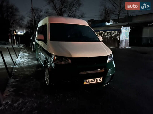 Белый Фольксваген Мультиван, объемом двигателя 2 л и пробегом 230 тыс. км за 45000 $, фото 10 на Automoto.ua