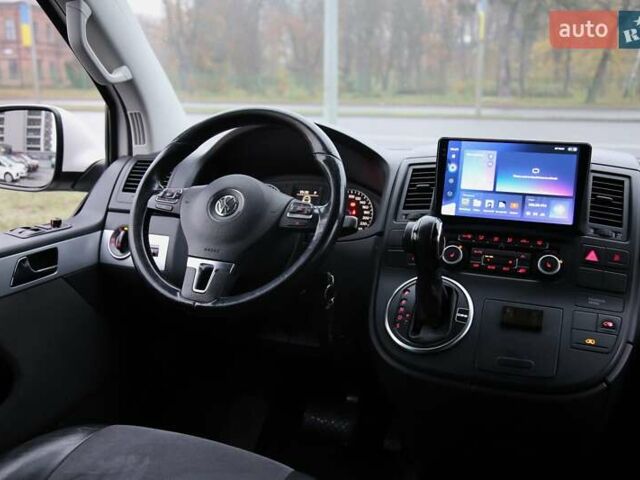 Белый Фольксваген Мультиван, объемом двигателя 1.98 л и пробегом 302 тыс. км за 23700 $, фото 10 на Automoto.ua