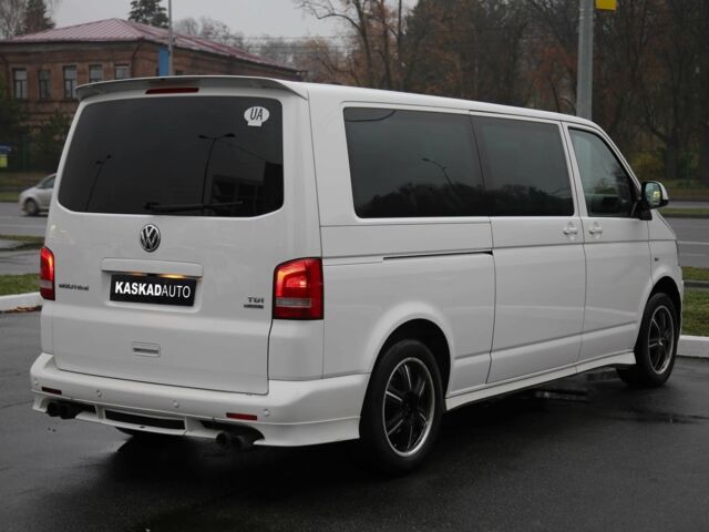 Белый Фольксваген Мультиван, объемом двигателя 2 л и пробегом 302 тыс. км за 23700 $, фото 5 на Automoto.ua