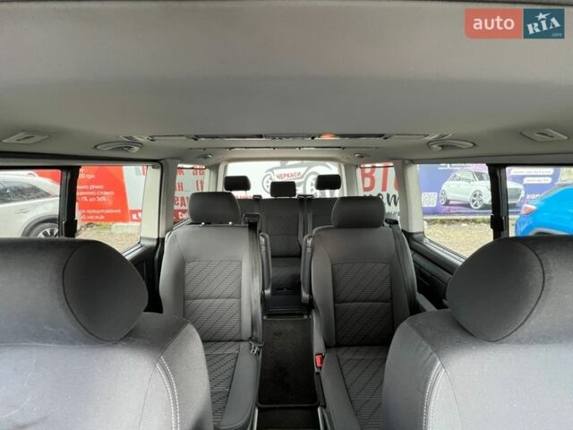 Білий Фольксваген Мультиван, об'ємом двигуна 1.98 л та пробігом 310 тис. км за 17999 $, фото 20 на Automoto.ua