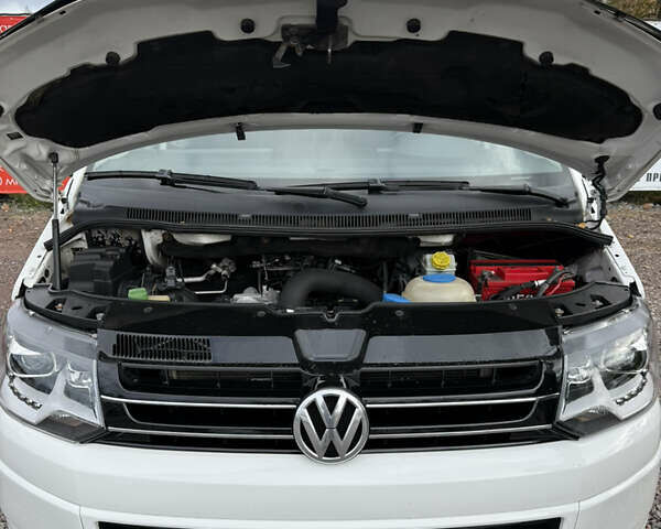 Фольксваген Мультиван 2010 в Черкассах на Automoto.ua Белый Фольксваген Мультиван, объемом двигателя 1.98 л и пробегом 307 тыс. км за 18500 $, фото 17 на Automoto.ua