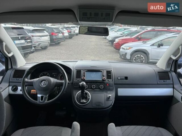 Білий Фольксваген Мультиван, об'ємом двигуна 1.98 л та пробігом 310 тис. км за 17999 $, фото 12 на Automoto.ua