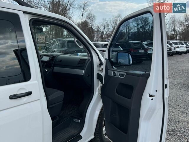 Білий Фольксваген Мультиван, об'ємом двигуна 1.98 л та пробігом 310 тис. км за 17999 $, фото 13 на Automoto.ua