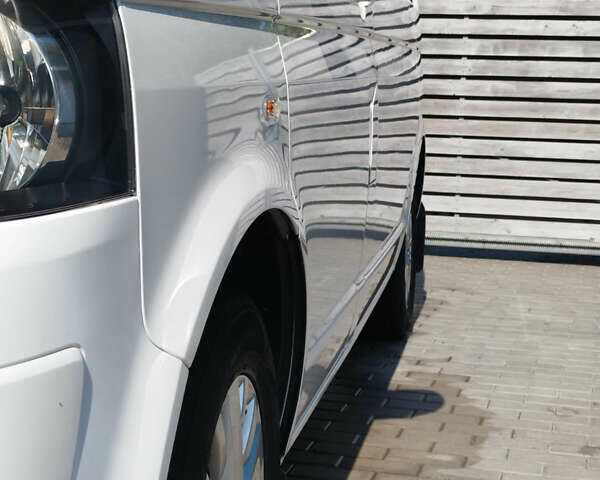 Фольксваген Мультиван 2010 у Києві на Automoto.ua Білий Фольксваген Мультиван, об'ємом двигуна 1.97 л та пробігом 295 тис. км за 20900 $, фото 2 на Automoto.ua