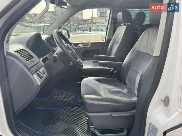 Білий Фольксваген Мультиван, об'ємом двигуна 1.97 л та пробігом 231 тис. км за 20500 $, фото 15 на Automoto.ua