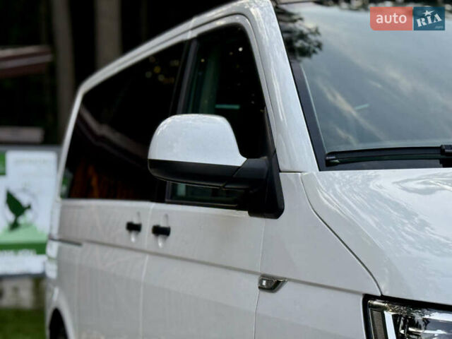 Белый Фольксваген Мультиван, объемом двигателя 1.97 л и пробегом 313 тыс. км за 26200 $, фото 2 на Automoto.ua