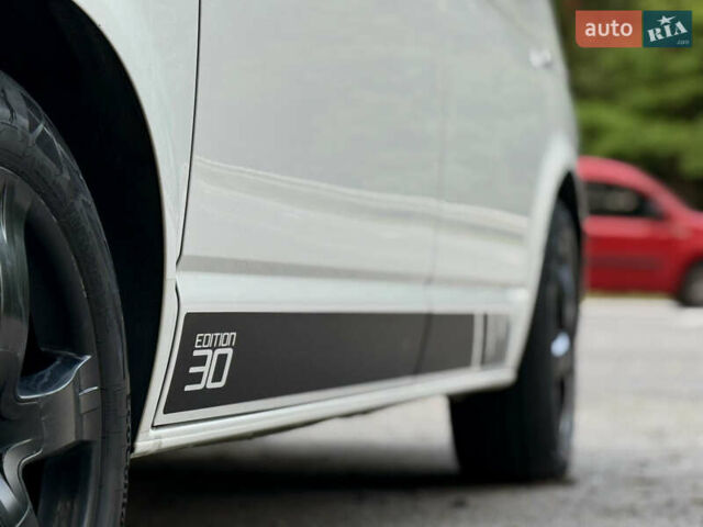 Белый Фольксваген Мультиван, объемом двигателя 1.97 л и пробегом 313 тыс. км за 26200 $, фото 25 на Automoto.ua