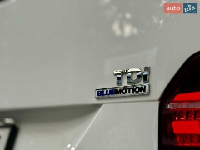 Белый Фольксваген Мультиван, объемом двигателя 1.97 л и пробегом 313 тыс. км за 26200 $, фото 64 на Automoto.ua