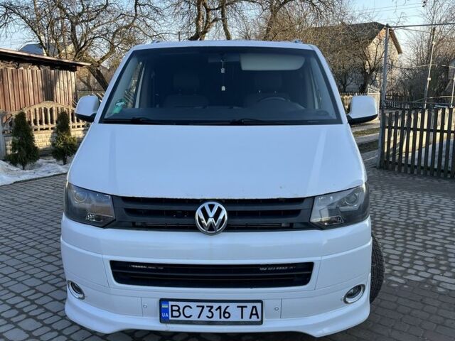 Білий Фольксваген Мультиван, об'ємом двигуна 2 л та пробігом 420 тис. км за 10500 $, фото 1 на Automoto.ua