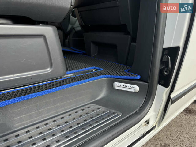 Білий Фольксваген Мультиван, об'ємом двигуна 1.97 л та пробігом 231 тис. км за 20500 $, фото 29 на Automoto.ua