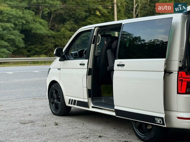 Белый Фольксваген Мультиван, объемом двигателя 1.97 л и пробегом 313 тыс. км за 26200 $, фото 57 на Automoto.ua