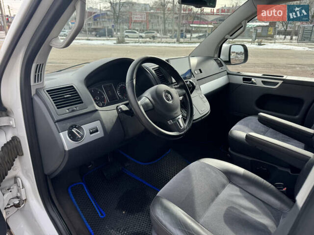 Білий Фольксваген Мультиван, об'ємом двигуна 1.97 л та пробігом 231 тис. км за 20500 $, фото 14 на Automoto.ua