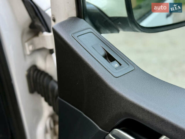 Белый Фольксваген Мультиван, объемом двигателя 1.97 л и пробегом 313 тыс. км за 26200 $, фото 50 на Automoto.ua