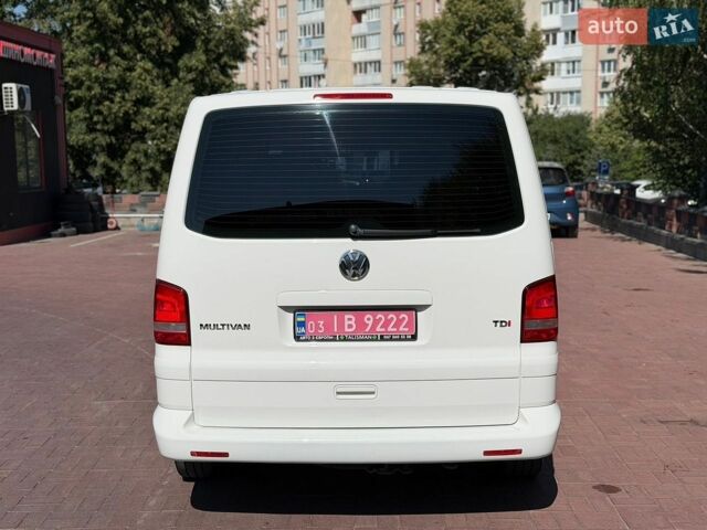 Білий Фольксваген Мультиван, об'ємом двигуна 2 л та пробігом 280 тис. км за 22300 $, фото 5 на Automoto.ua