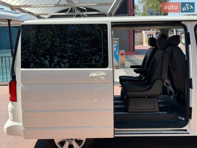 Білий Фольксваген Мультиван, об'ємом двигуна 2 л та пробігом 280 тис. км за 22300 $, фото 24 на Automoto.ua